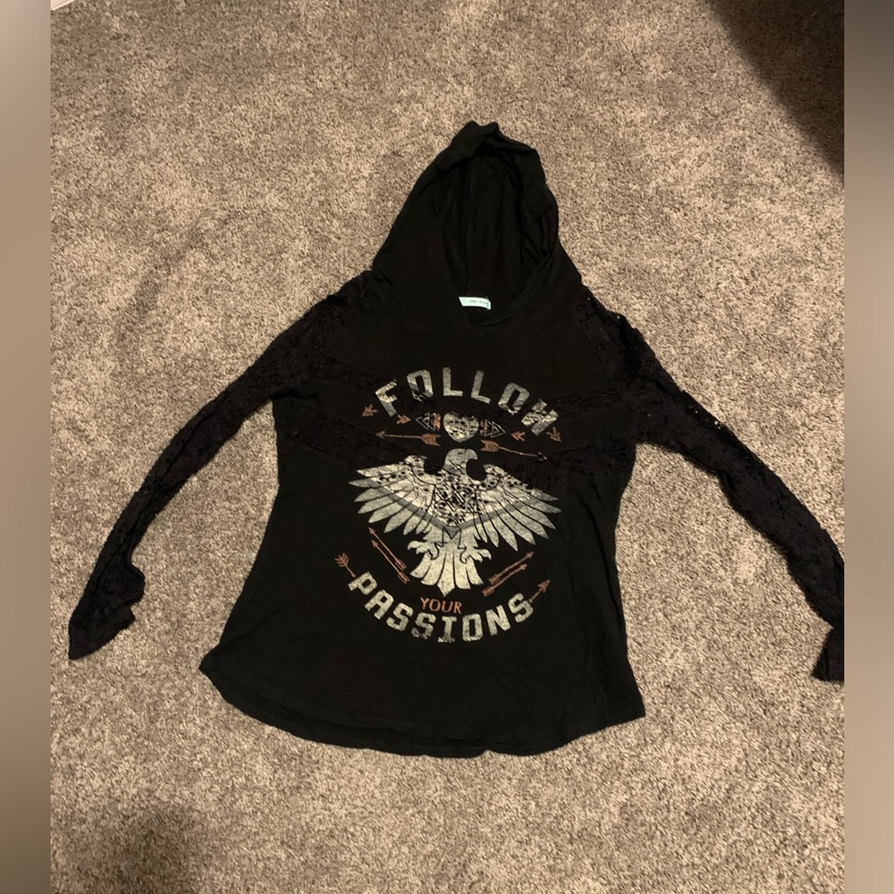 Women size medium brand Maurices shirt